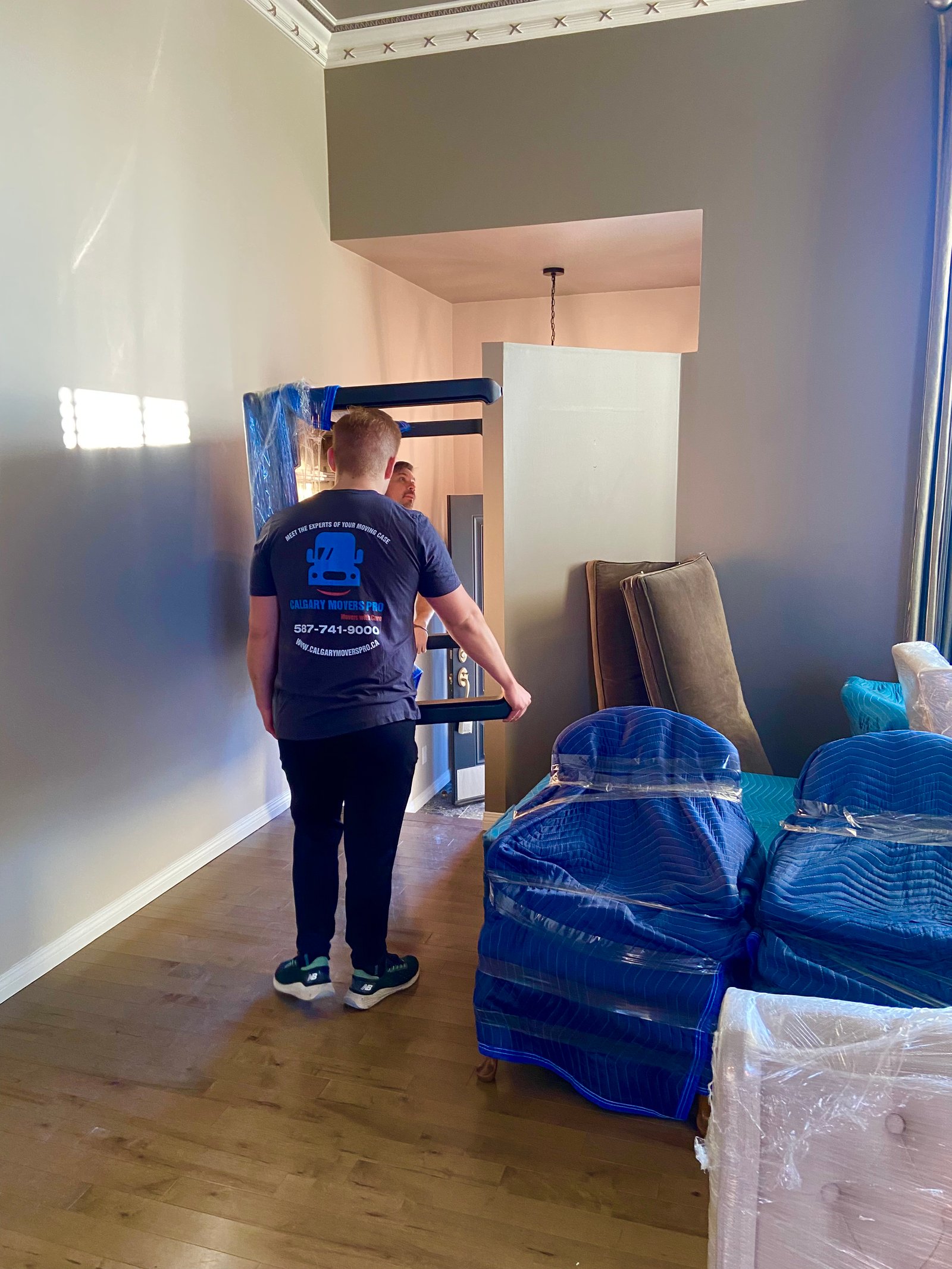 Calgary Movers Pro Residential Relocation Crew